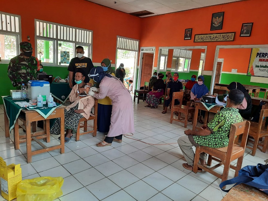 PROGRAM VAKSINASI COVID-19 TAHAP KEDUA DESA MAJATENGAH